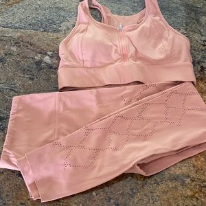 Varley Yoga Top and Pants. Size S. Great condition